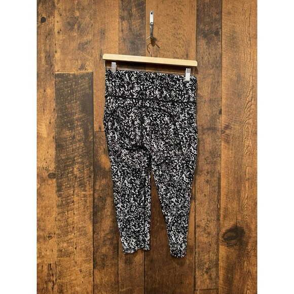 Lululemon Fast Free Crop II *Nulux 19" Chirasu Black Sz 8 EUC - Picture 3 of 6